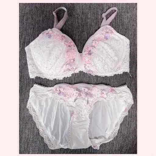 初出品♡花柄ピンク♡上下セット