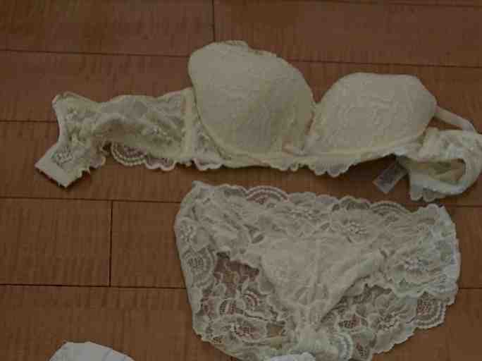 Bカップスケスケパンツ