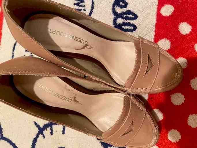 足垢オンボロローファーヒール劇臭