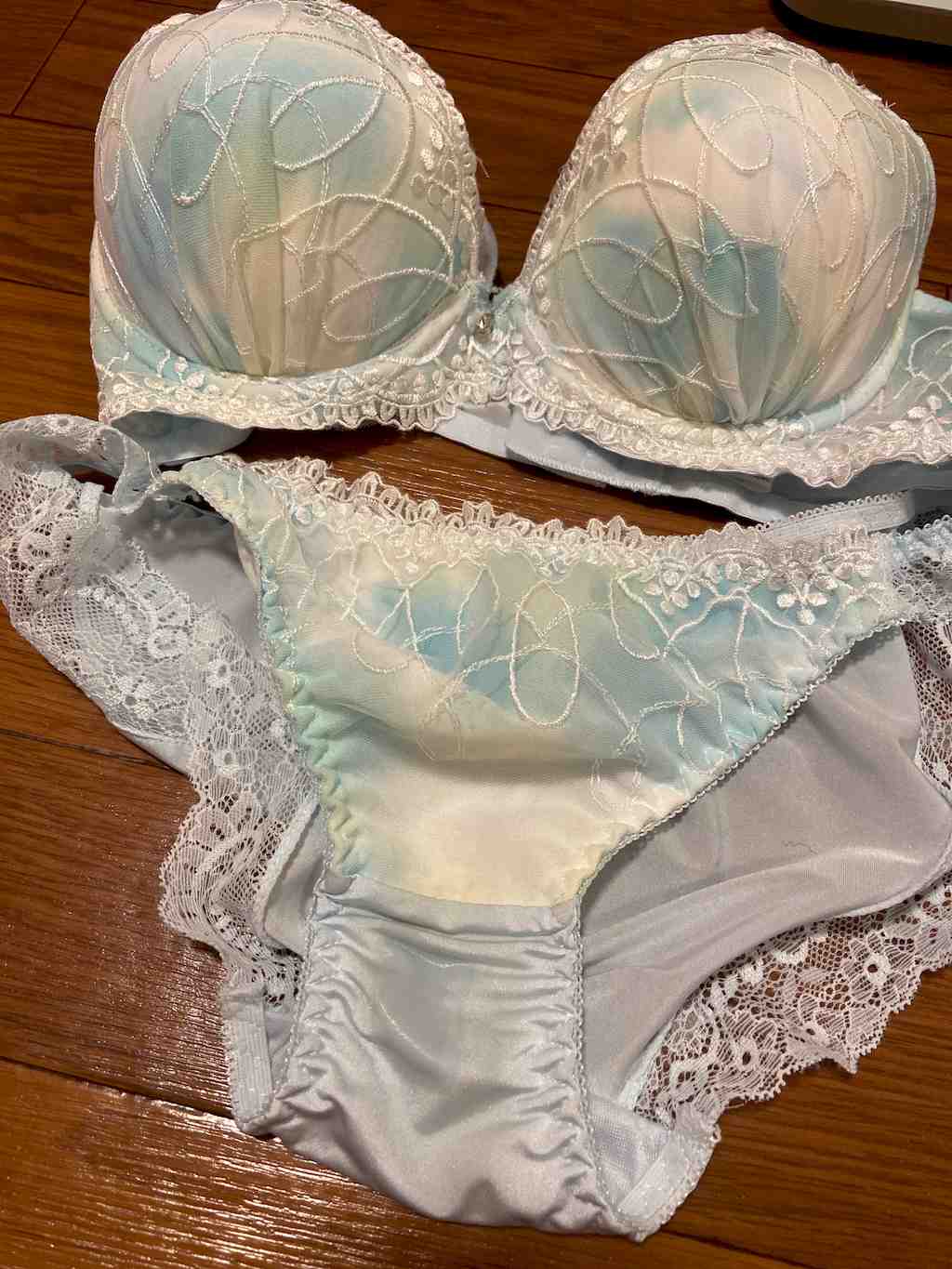 オリモノべったりの汚パンティー オリモノべったり❤️BPセット👙 - Luscio ラシオ