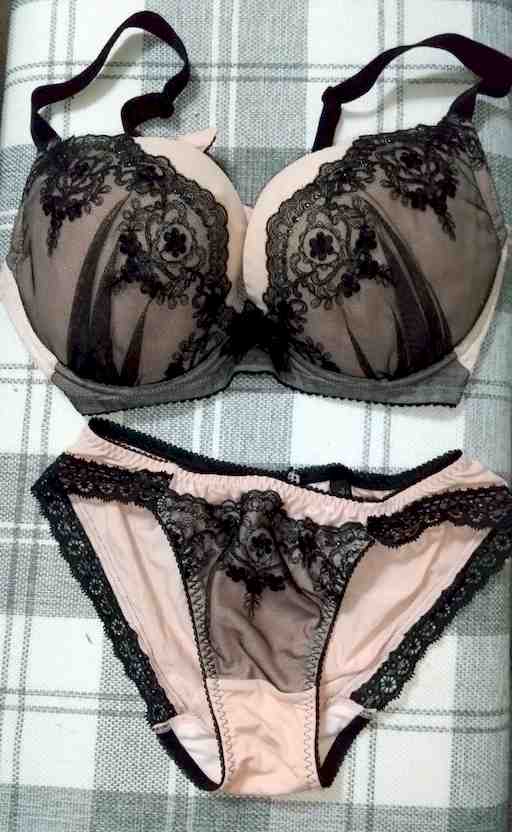 サルート　G70ブラショーツセット