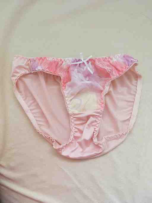 ピンクパンティ