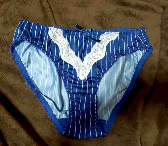 青のシマシマ パンツ