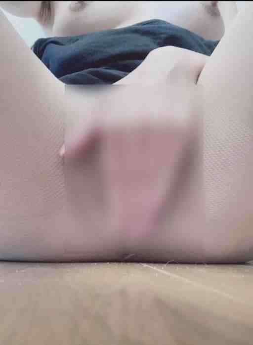 ノーパンパンストおまんこいじり