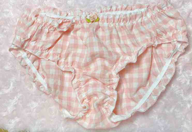 発送前おな♡JKのチェックぱんつ