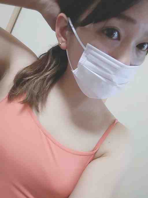 かなぽよ愛用オレンジ色ブラトップ